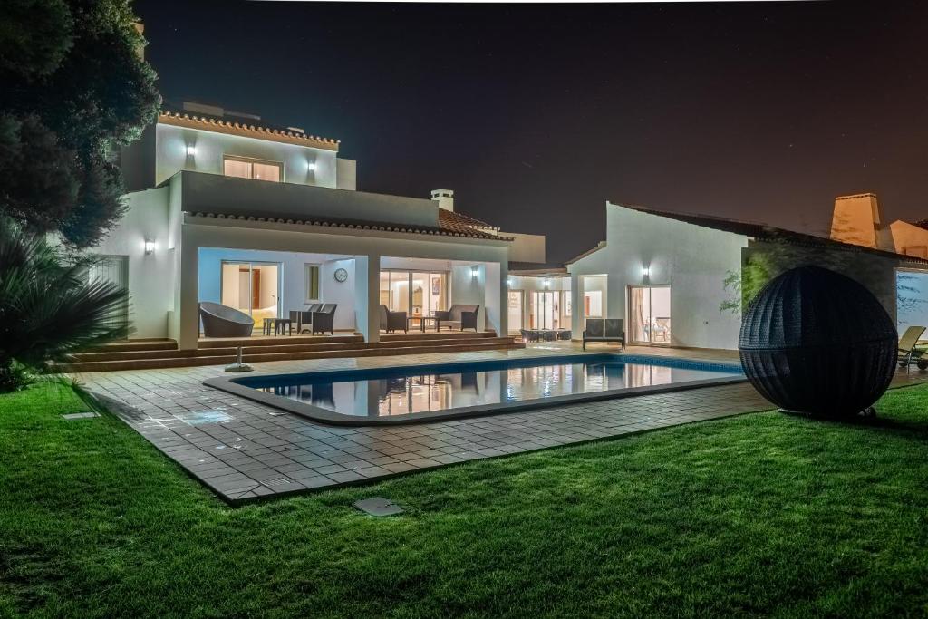 Deslumbrante V6 — Hotel in Obidos