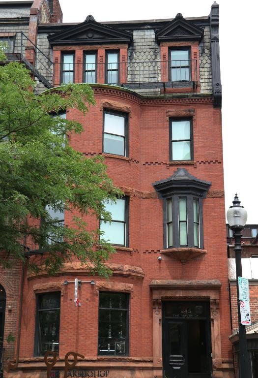 Stylish Newbury Street Studio, #11 photo