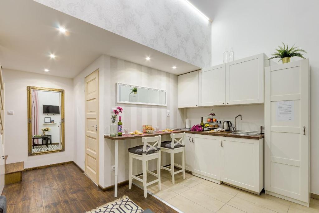 d.Five Lovely Apartment at Basilica photo