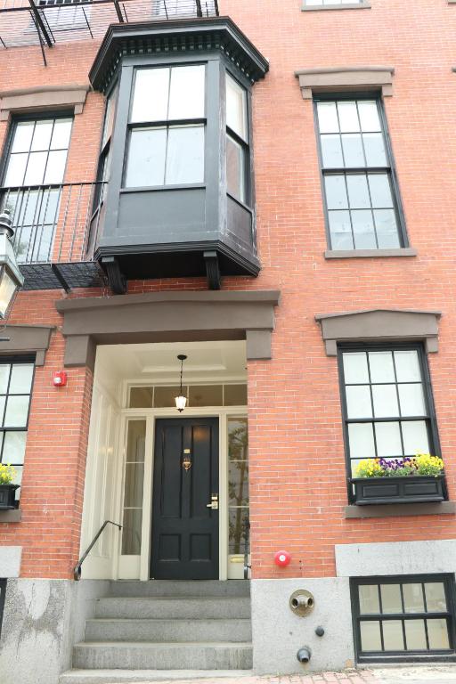 Cozy Furnished Studio in Beacon Hill #4 photo