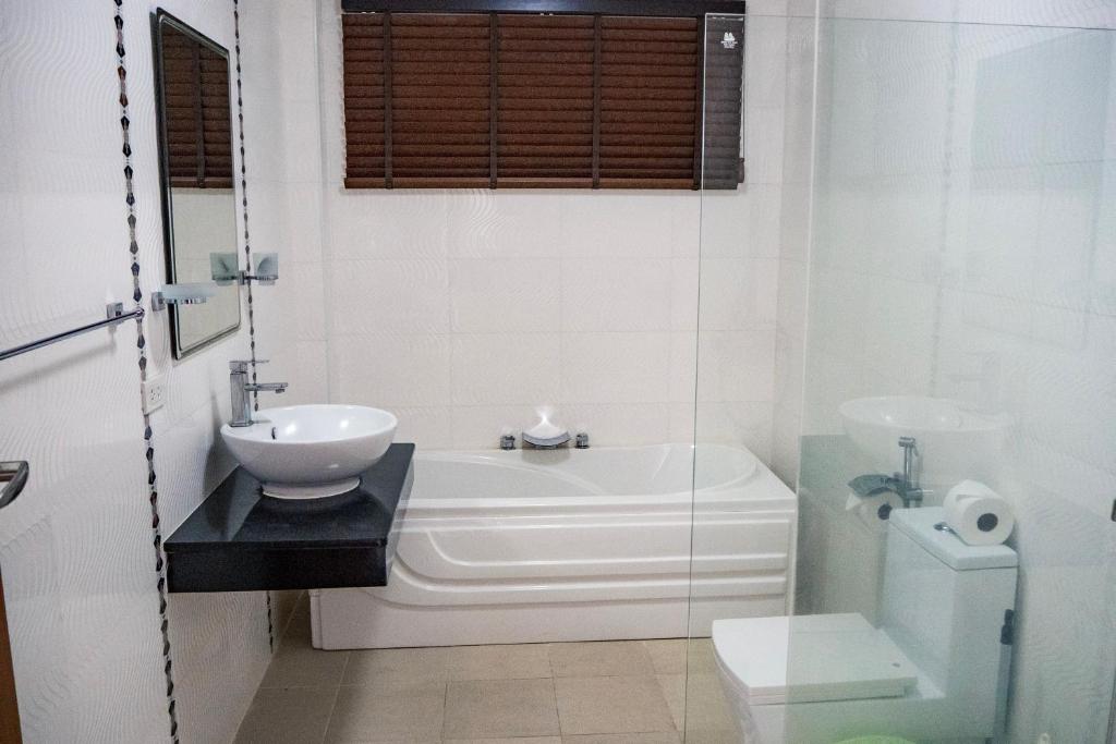 Villa Tanya, 3 Bed with Private Pool and Jacuzzi photo