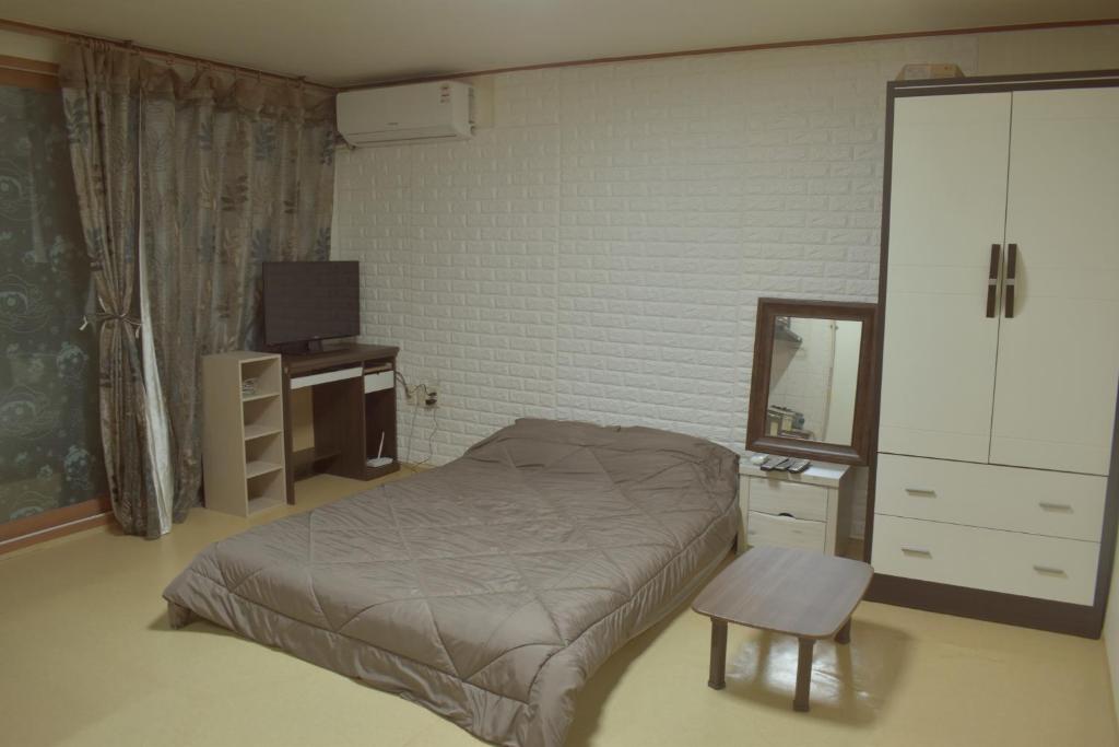 Ulsan Apartments for Rent, South Korea price from 8 of Hotels