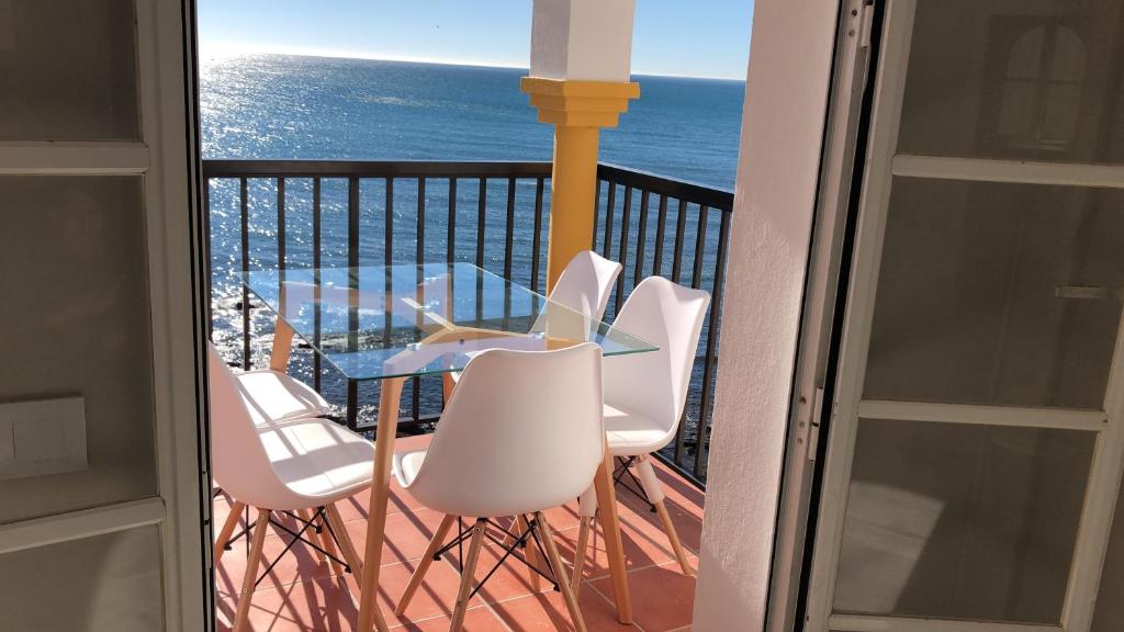 BALCON DEL MAR 2 APARTAMENT ON THE BEACH FRONT - 2
