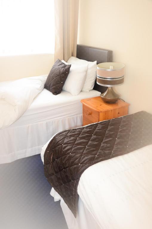 Pinewood Guest House photo