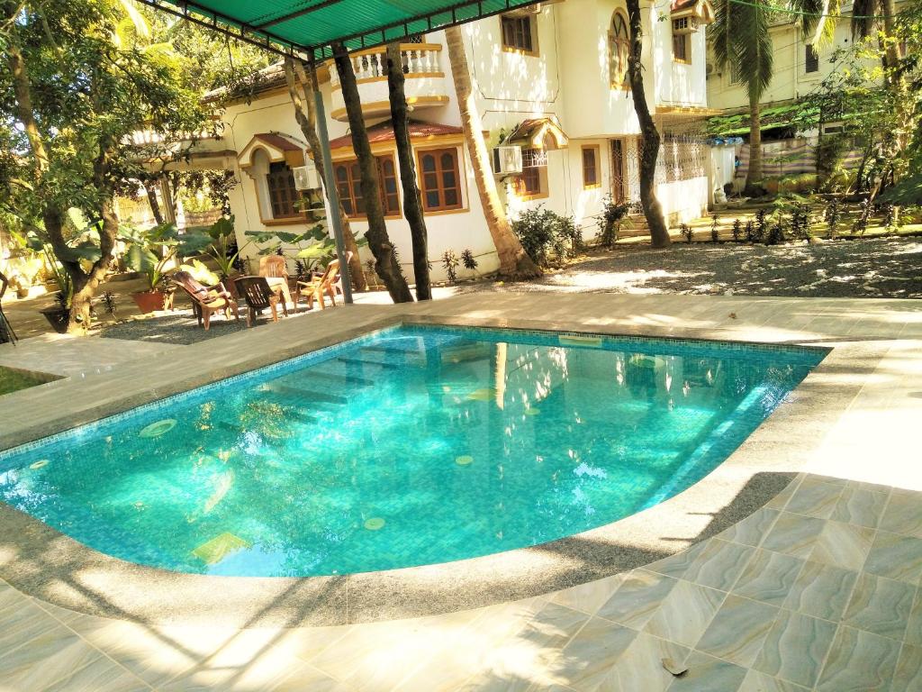 GR Stays 4bhk Private Villa with Private Jacuzzi Pool BAGA — Hotel in Goa