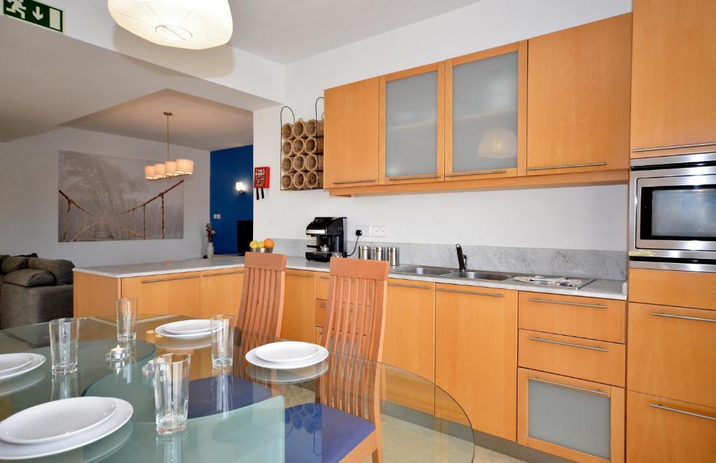 City Living Suite Tk 3 Rm 4 photo