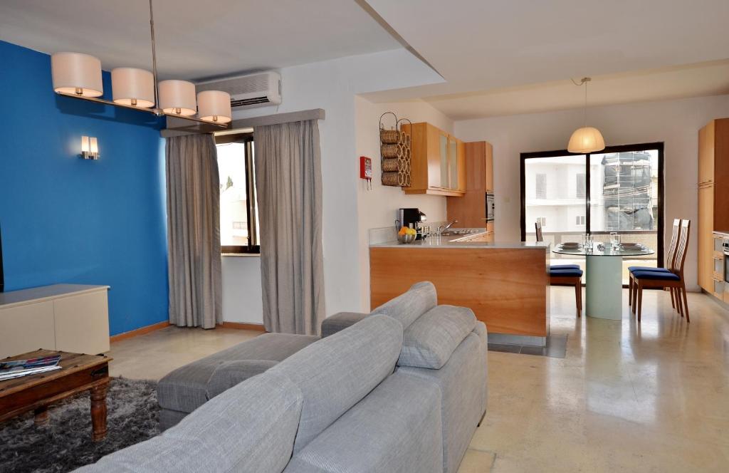 City Living suites TK3 Rm 5 photo