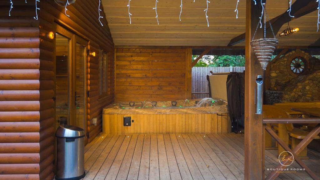 The Retreat Sauna & Hot Tub Boutique Rooms photo