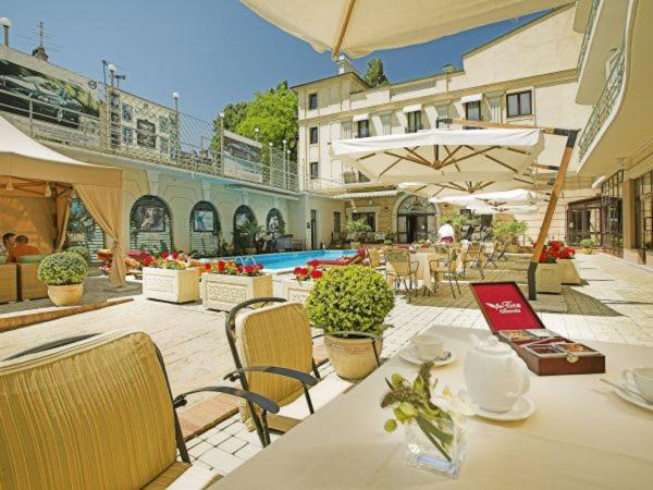 Luxury VIP Apartment with a Pool photo