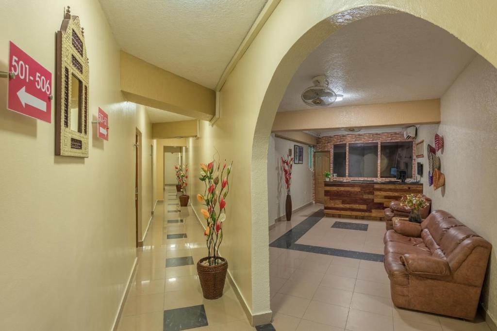Hotel Raha Tower photo