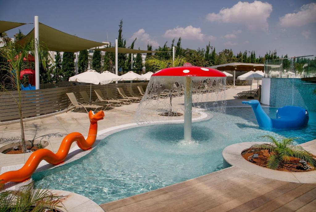 Asterias Beach Hotel photo