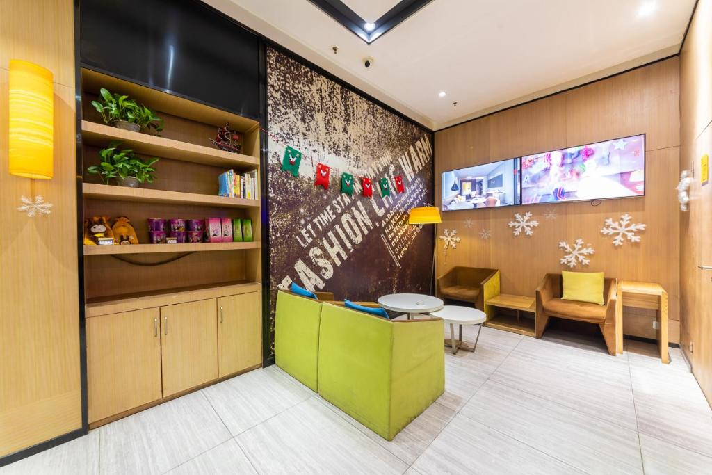 IU Hotel Chongqing Jiefangbei Hongyadong Chaotianmen photo