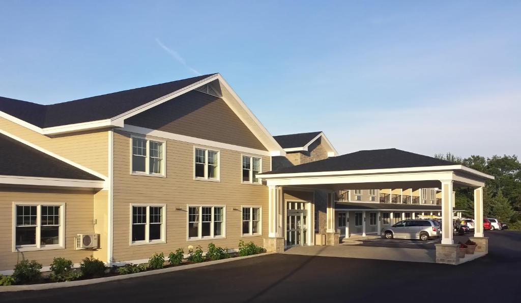 Belfast Harbor Inn — Hotel in Belfast (ME)