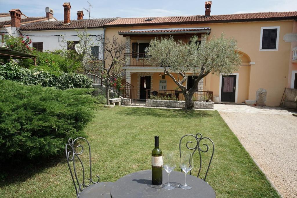 Apartment Cici, Murine