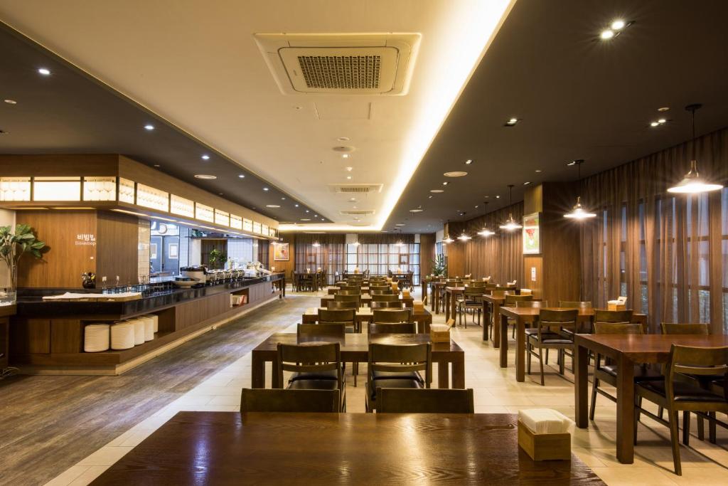 Restaurant, Vistacay Hotel World Cup in Jeju