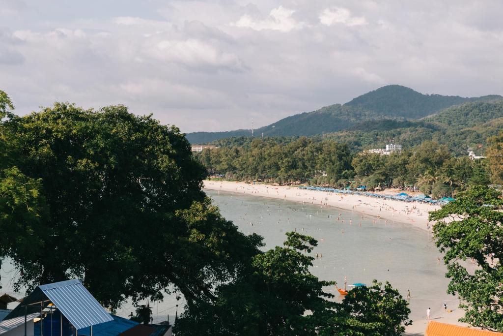 Kata Sun Beach Hotel photo