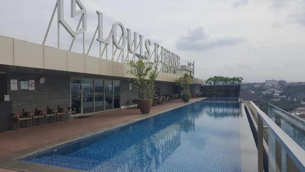 Warhol Apartement Lt 15 Jl. Ahmad Yani Simpang 5 Semarang photo