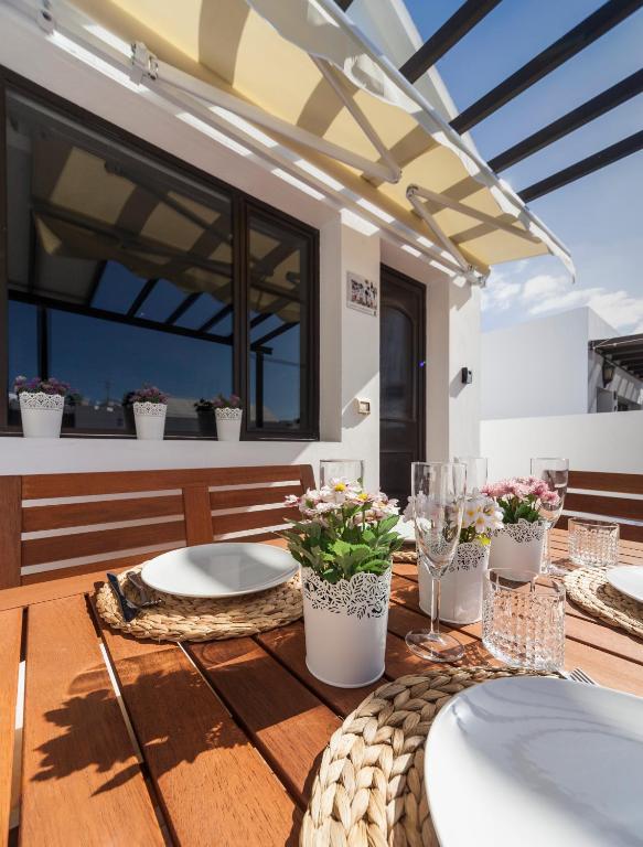 Luxury Beach Apartments - 5