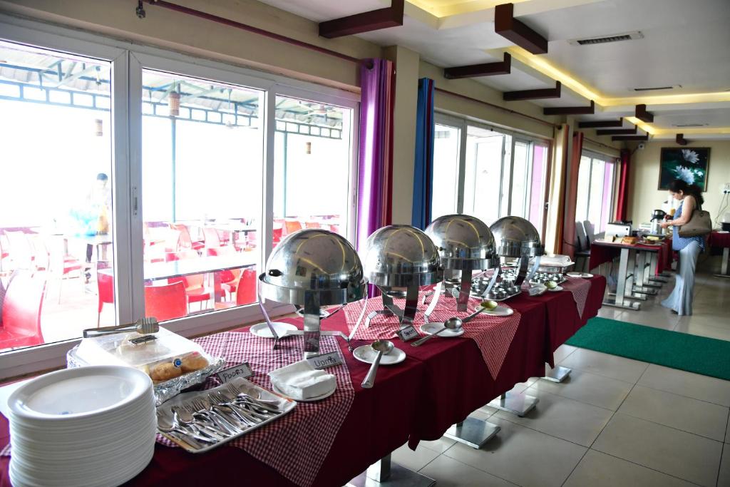 KSTDC Hotel Mayura Valley View Madikeri photo