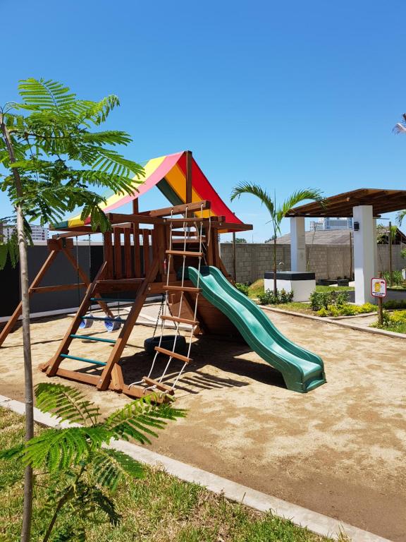 Condominio con alberca en Zona Cerritos - 2