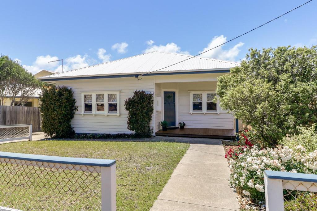 Beacon Cottage, Lake Tyers
