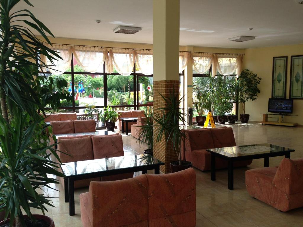Hotel Trakia Garden — Hotel building in Sunny Beach, Burgas Region