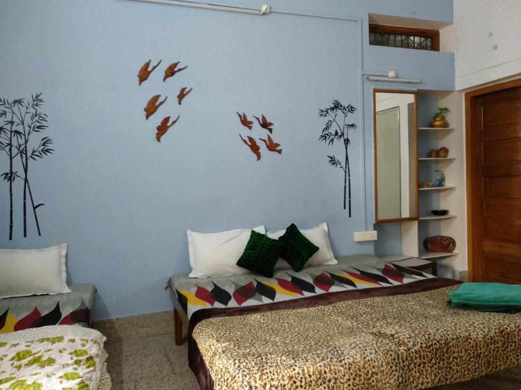 2 AC Rooms with Kitchen & Lounge near Ganges photo