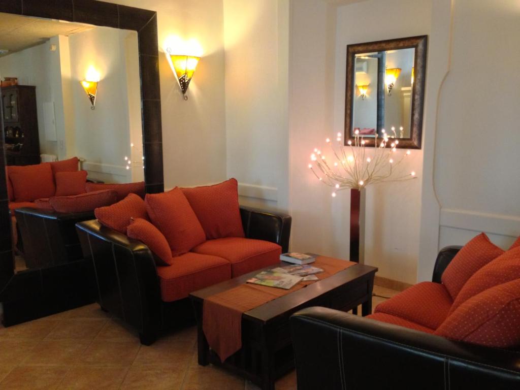 Bar/lounge, Hotel Alexandre III in Cannes