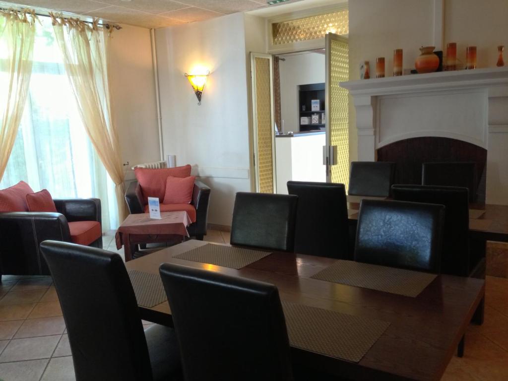 Restaurant, Hotel Alexandre III in Cannes