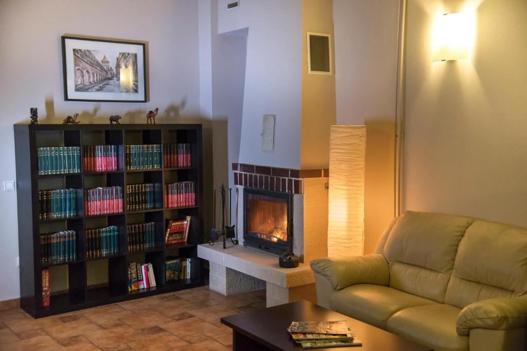Shared lounge/TV area