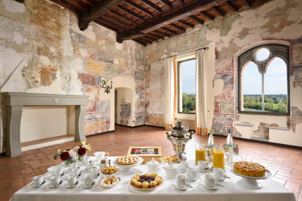 Fortezza Viscontea photo