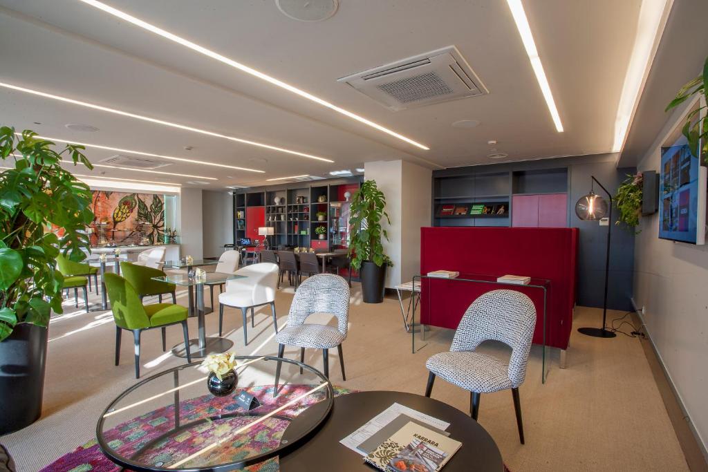 Madrid Puerta America hotel Additional