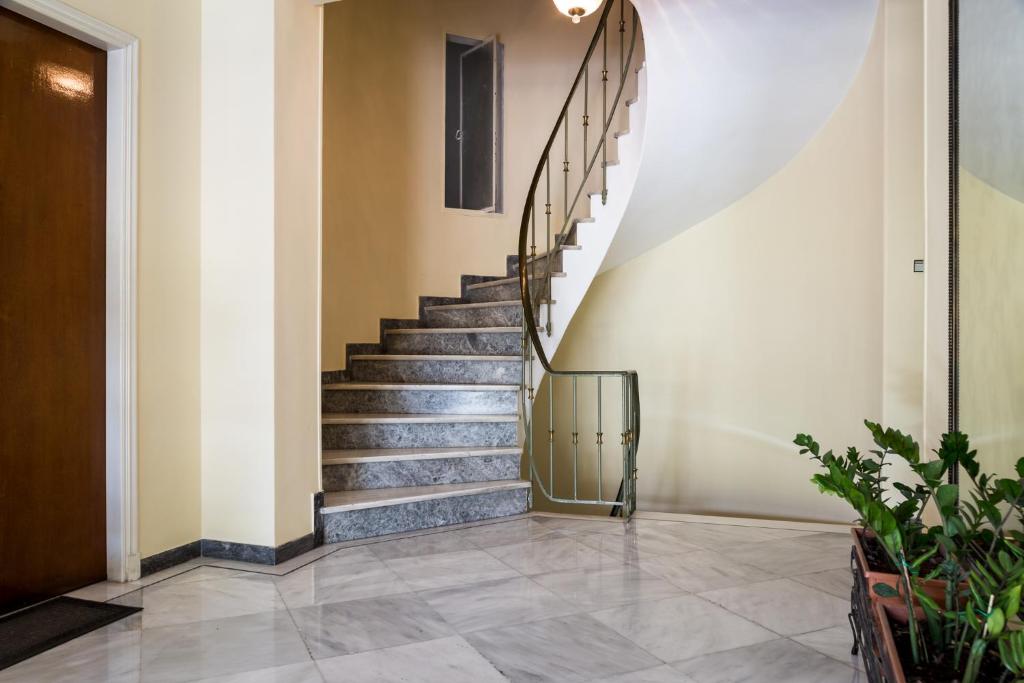 Chic flat in Kolonaki next to American Embassy photo