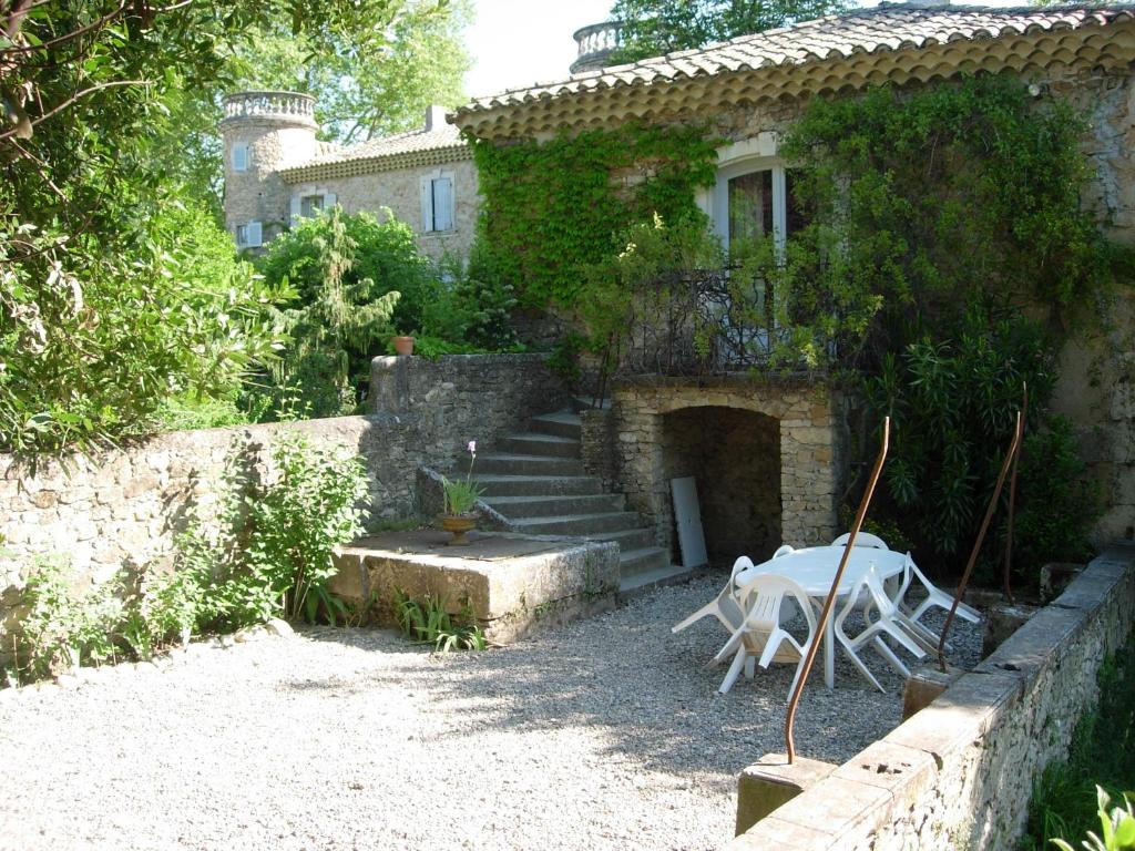 Domaine de Lamartine ViaMichelin HOTEL PontSaintEsprit 30130