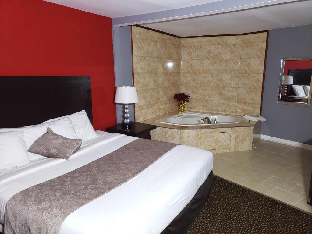 Regency Inn & Suites photo
