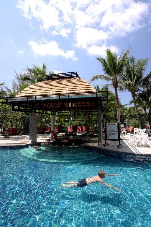 スイミングプール