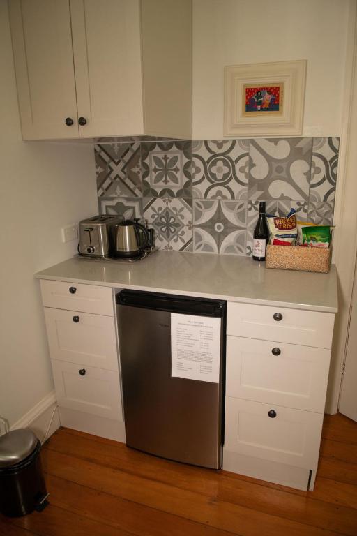 Kitchen, Villa Victoria B&B in Nelson