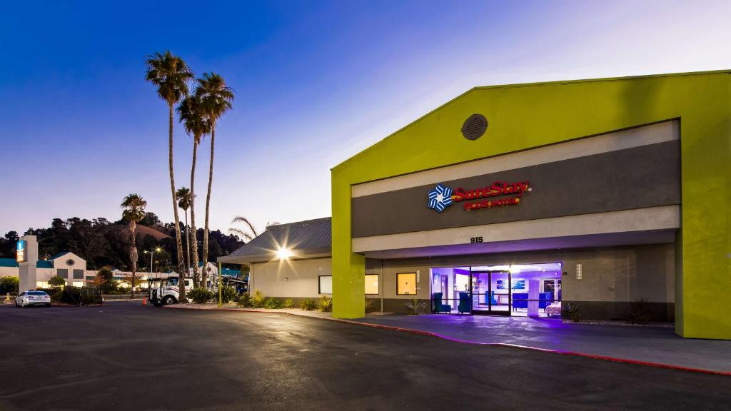 SureStay Plus Hotel by Best Western Point Richmond photo
