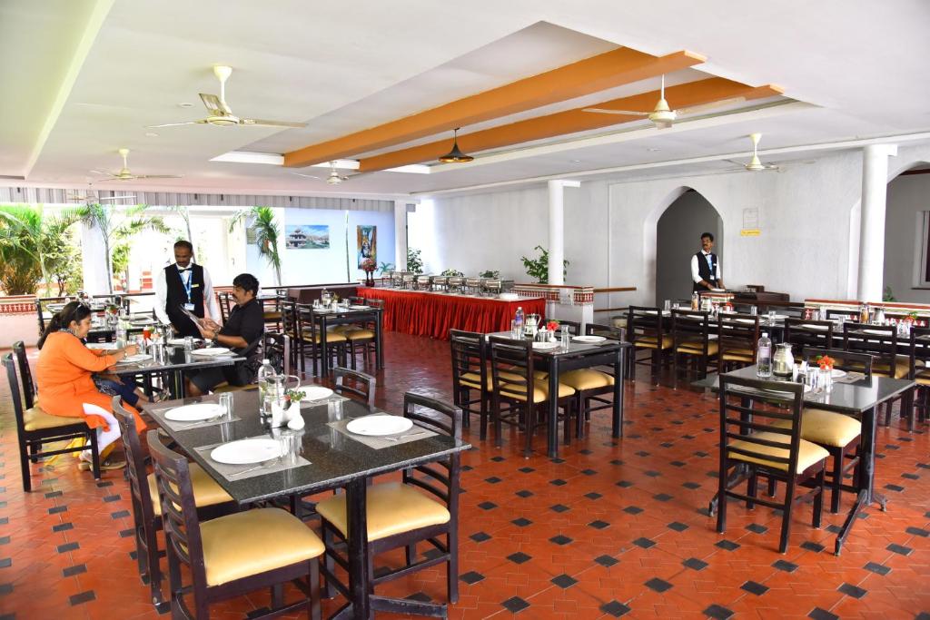 KSTDC Hotel Mayura Bhuvaneshwari Kamalapur photo