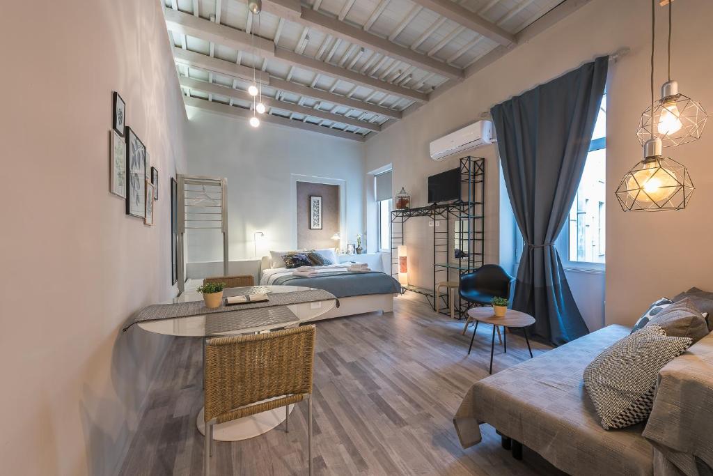 Plaka Akrokeramo House #2 — Hotel in Athens