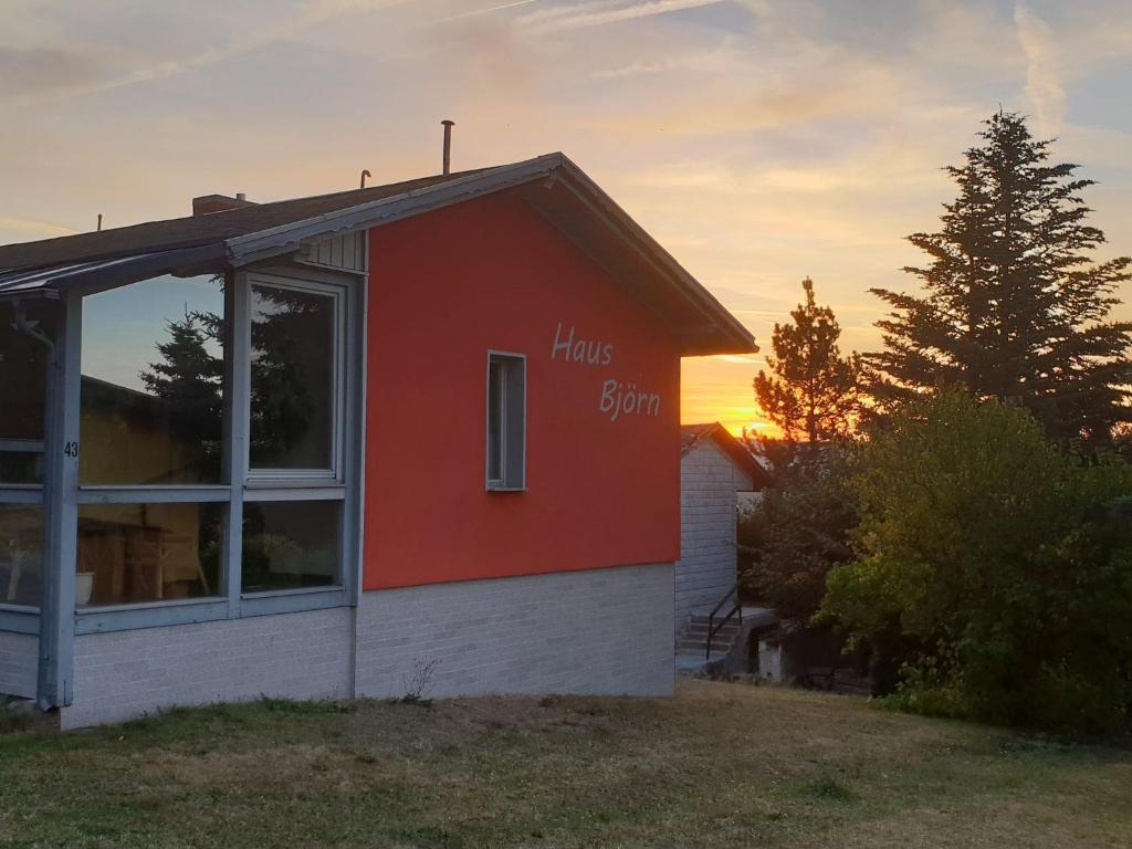 Beautiful holiday home in the Thuringian Forest with fireplace and whirlpool