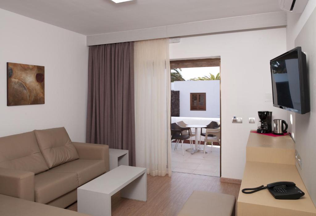 HL Rio Playa Blanca — Hotel rooms in Playa Blanca, Canary Islands