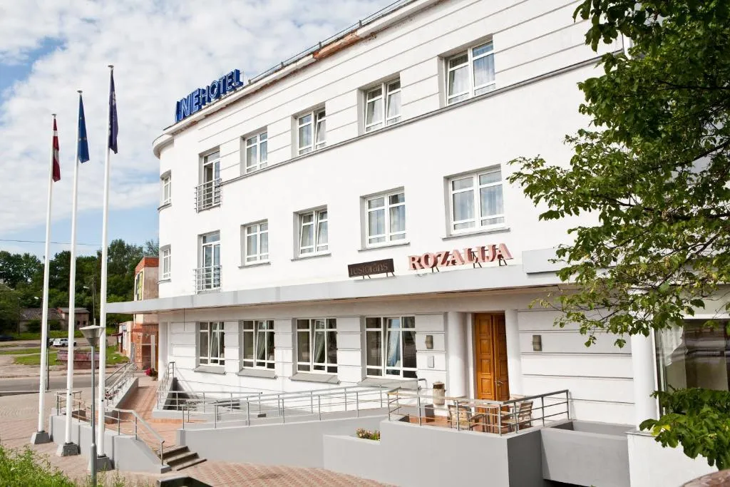 Kolonna Hotel Rēzekne, hotel v destinaci Rēzekne
