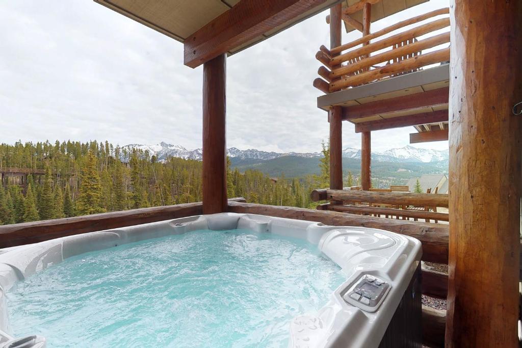 Saddle Ridge B2, Big Sky