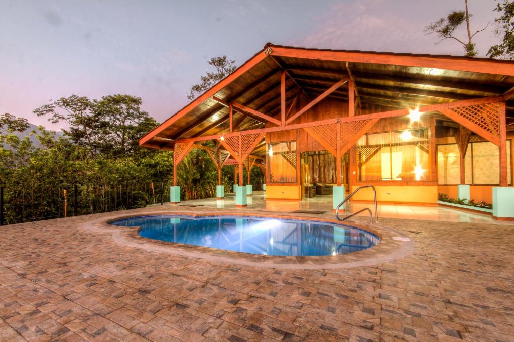 Arenal Waterfall Lodge Villas photo