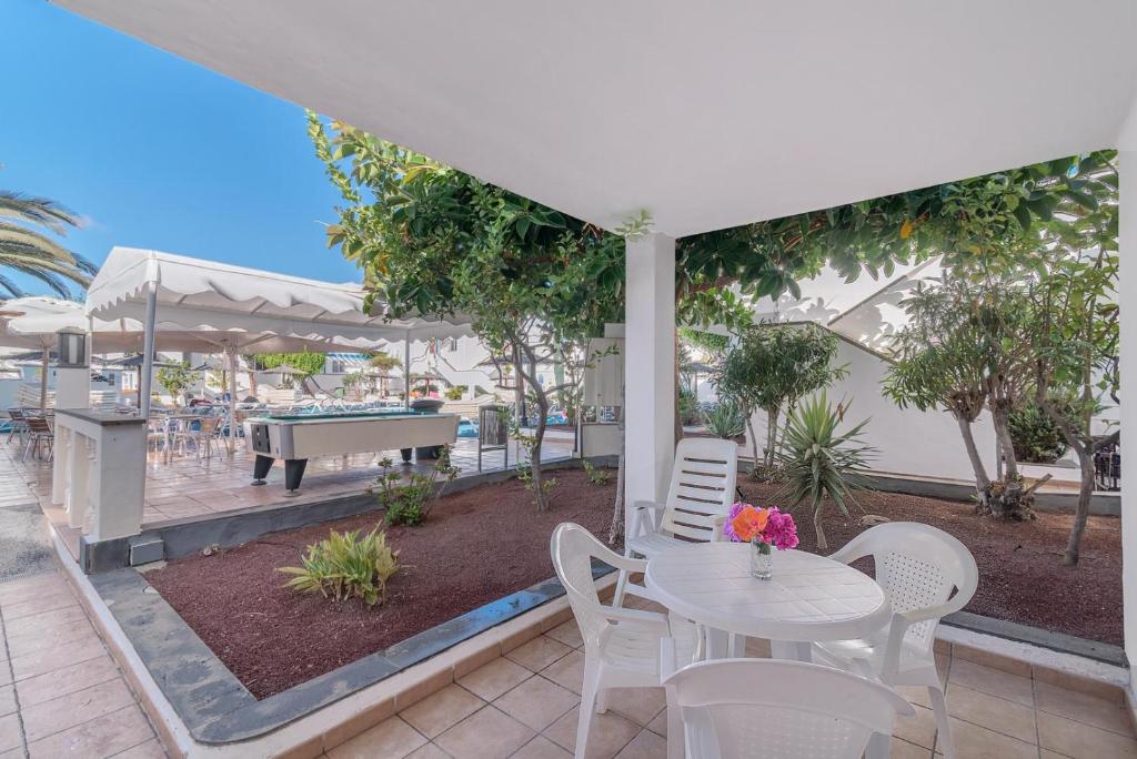 Apartamentos Parque Tropical en Lanzarote — Sports & recreation in Puerto del Carmen, Canary Islands