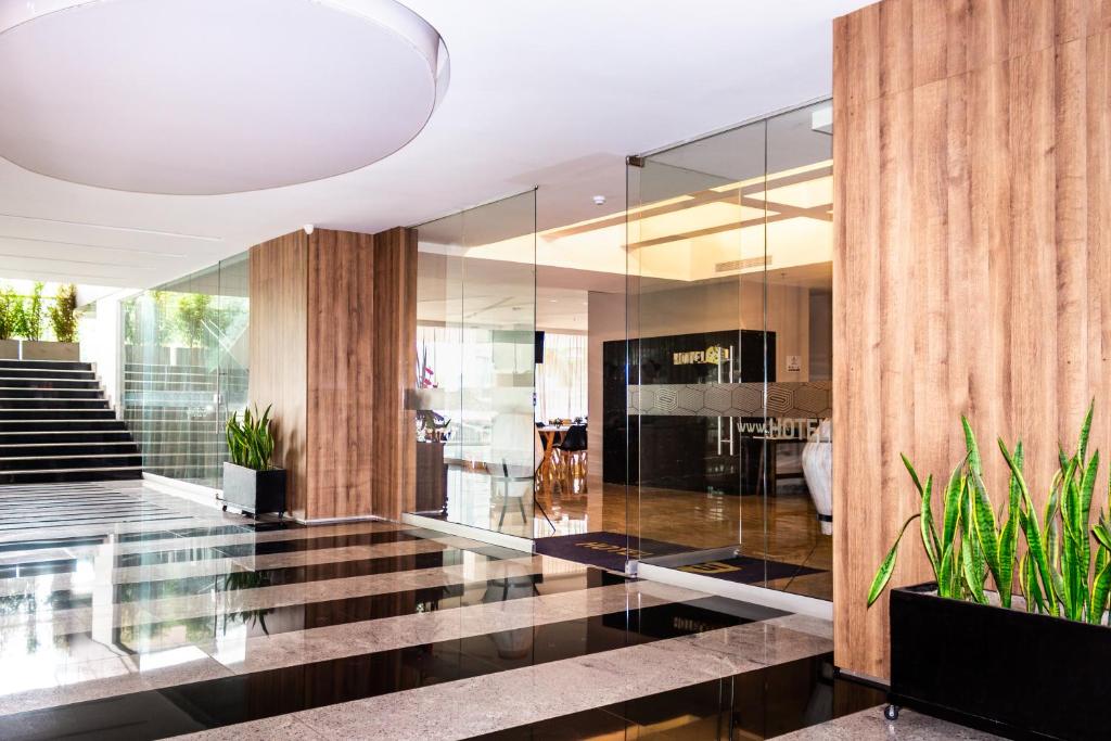 Hotel F25 — Hotel in Ibague