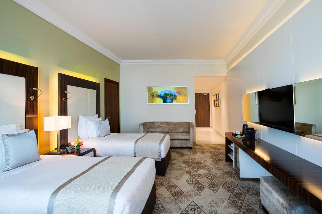 Shared lounge/TV area