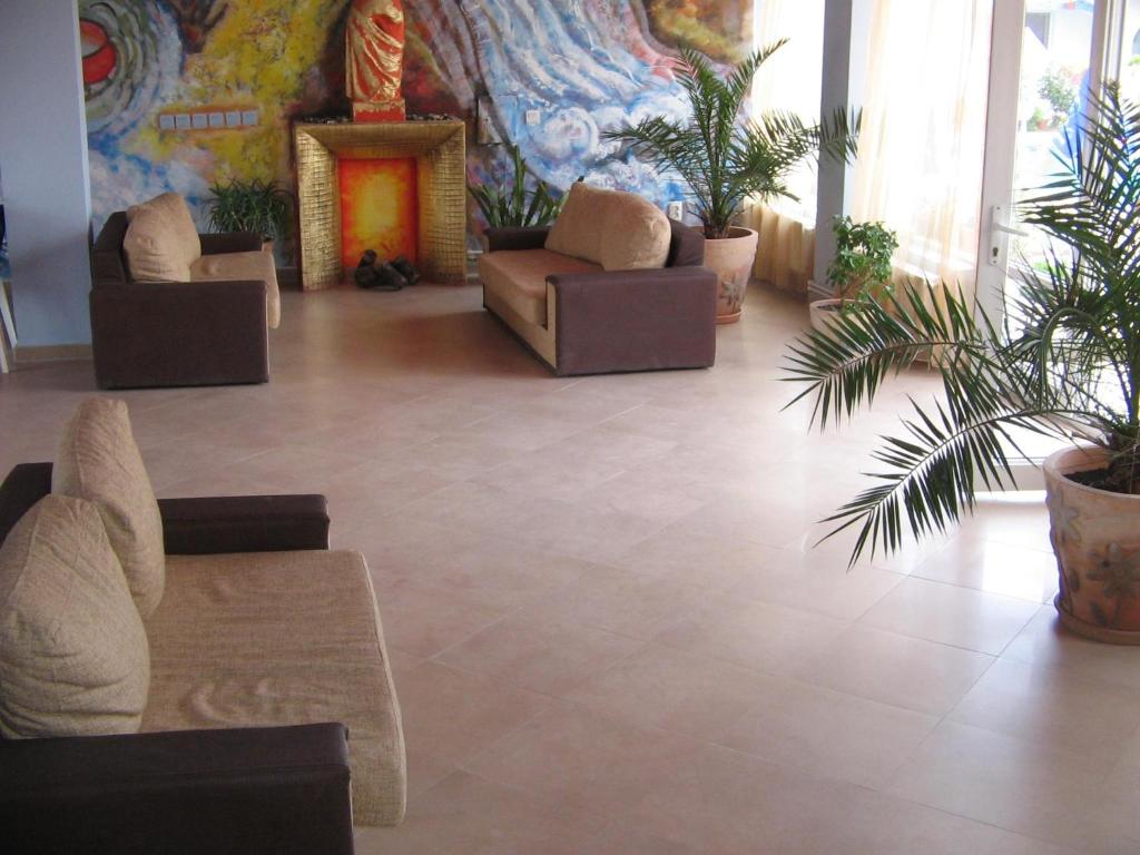 Hotel Laguna photo