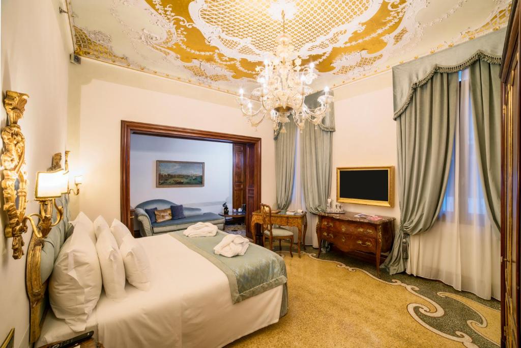 Venice Hotel Ai Reali di Venezia room